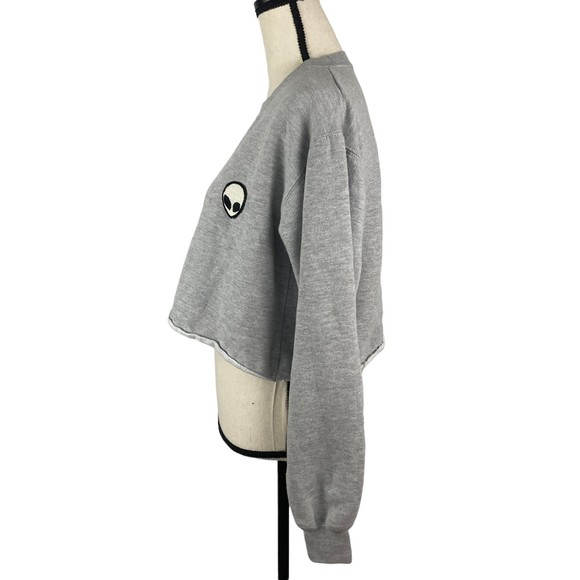 BRANDY MELVILLE JOHN GALT GRAY CROPPED ALIEN SWEATSHIRT TOP SMALL - Picture 6 of 9